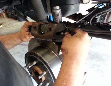 image of auto auto engine with air rachet